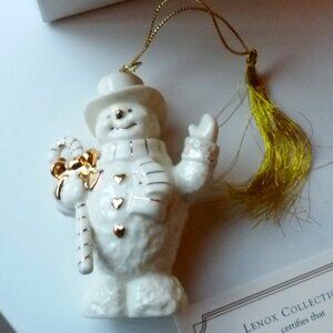Beautiful Lenox Snowman Ornament Ivory & 24 K Gold Never Used In Box